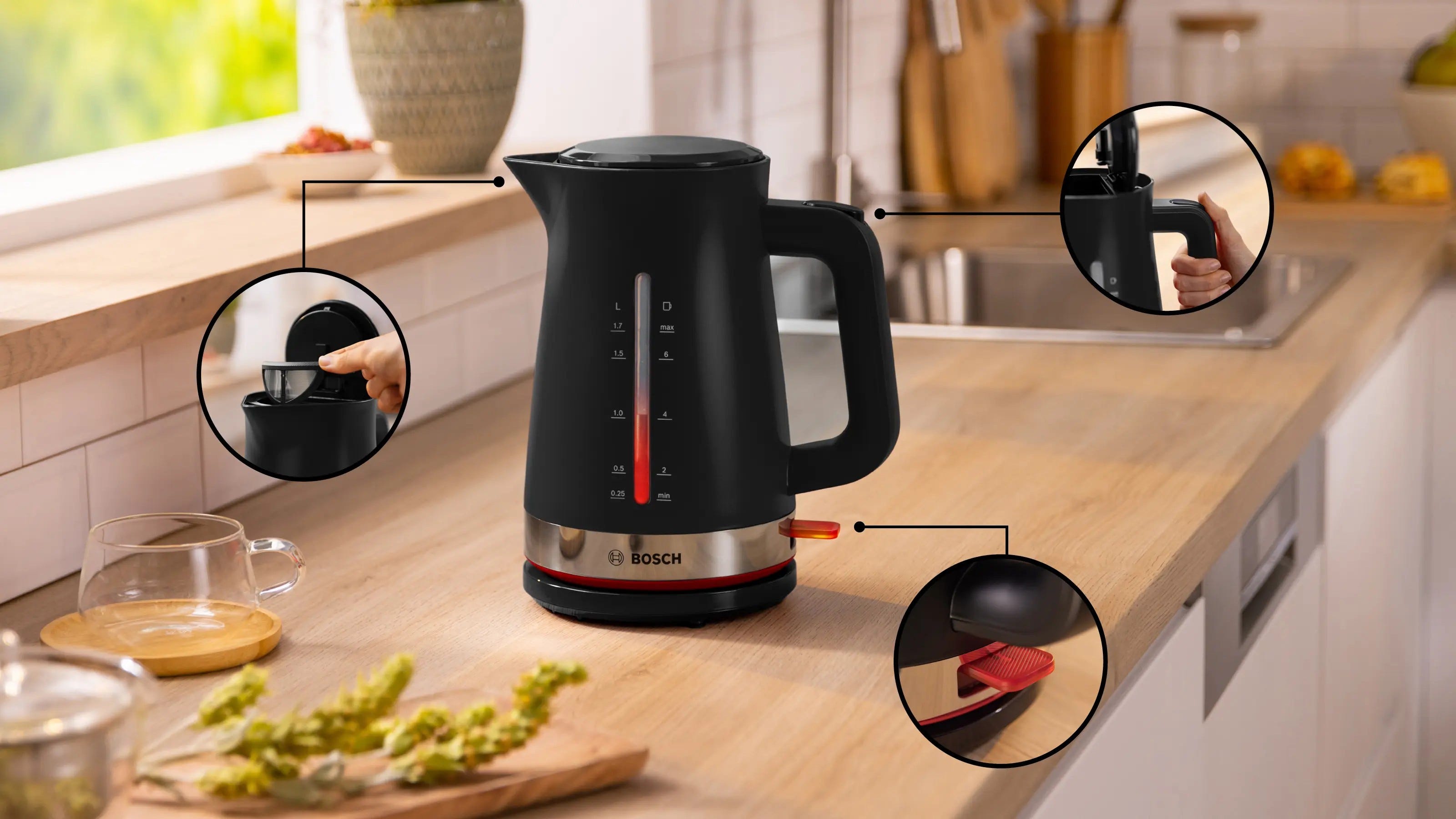 Kettle MyMoment Black 1.7L 2400 W