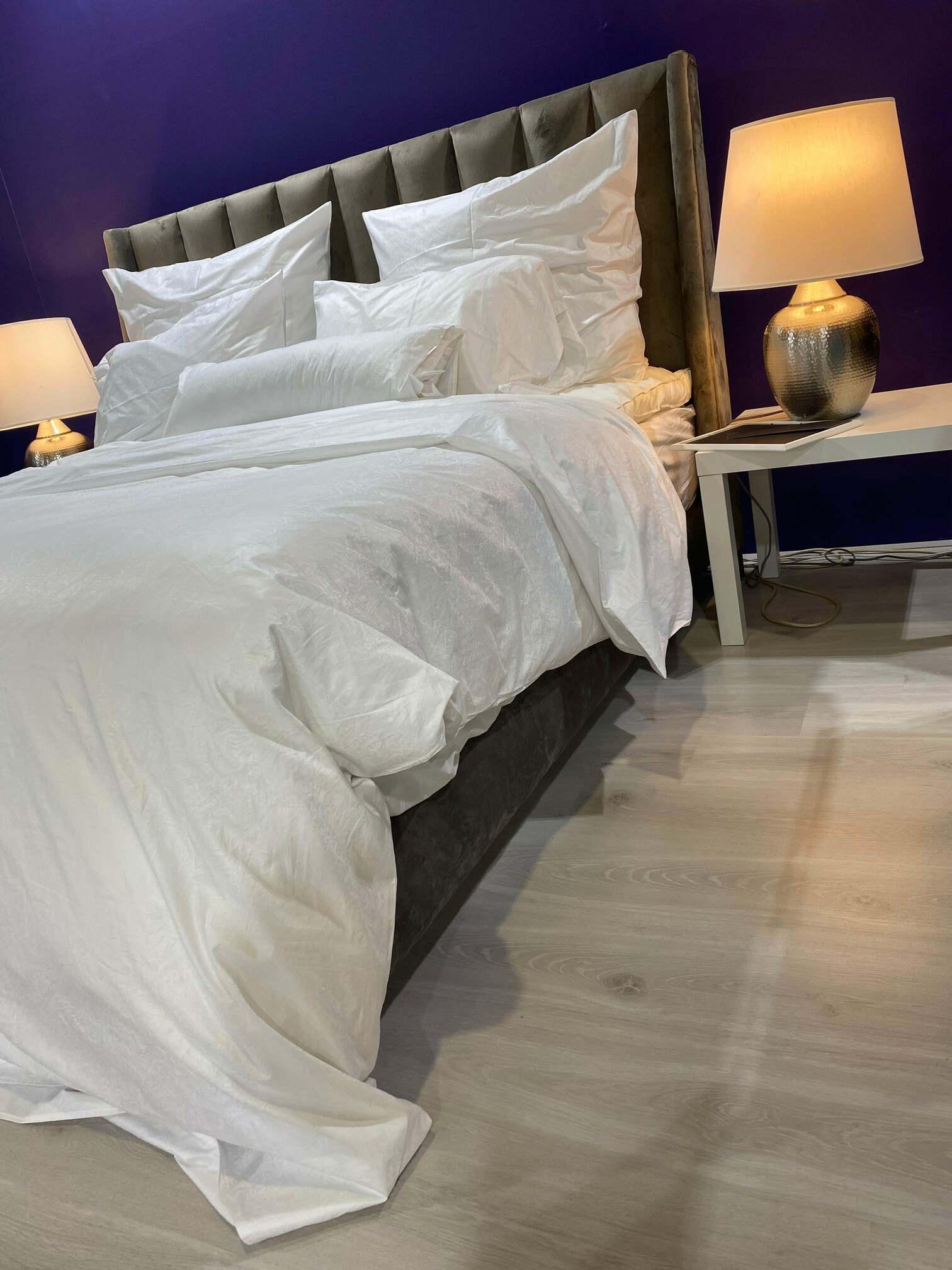 grey upholstered royal bed Single 120x200cm